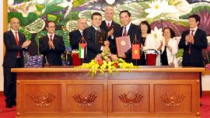 Việt nam và Palestine ký hiệp định tránh đánh thuế hai lần